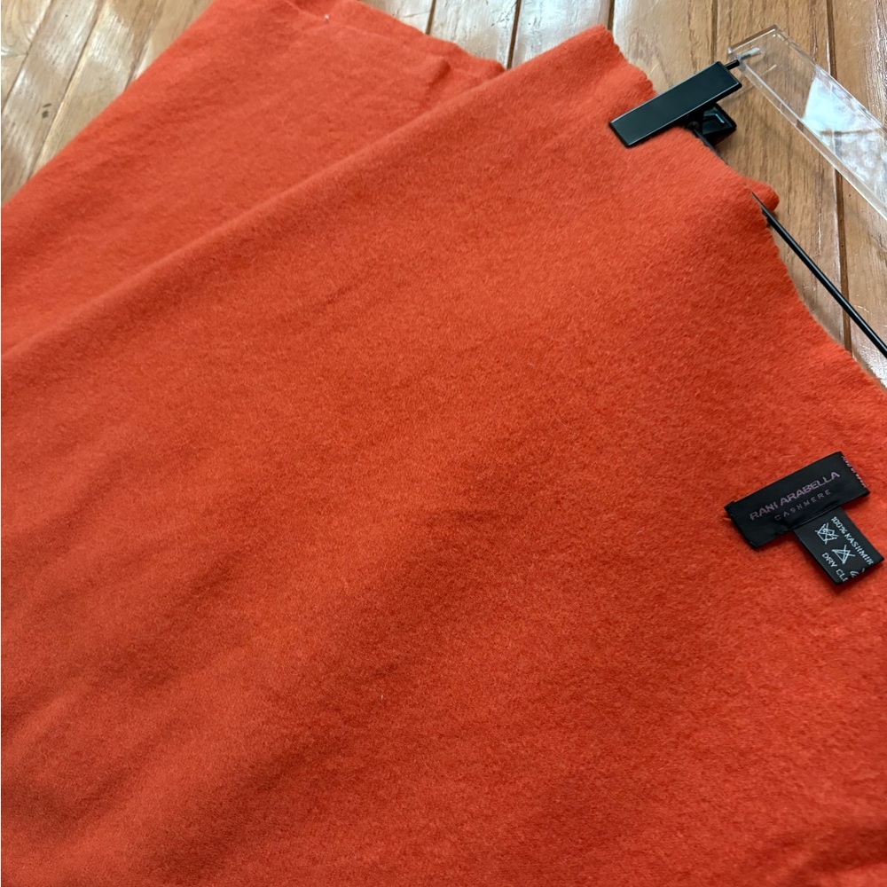 Rani Arabella cashmere throw fringe blanket - Picture 4 of 12